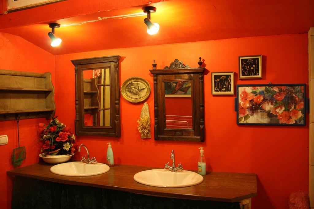 Guest House Malkia Inter เวลีคอเทอร์โนโว ภายนอก รูปภาพ