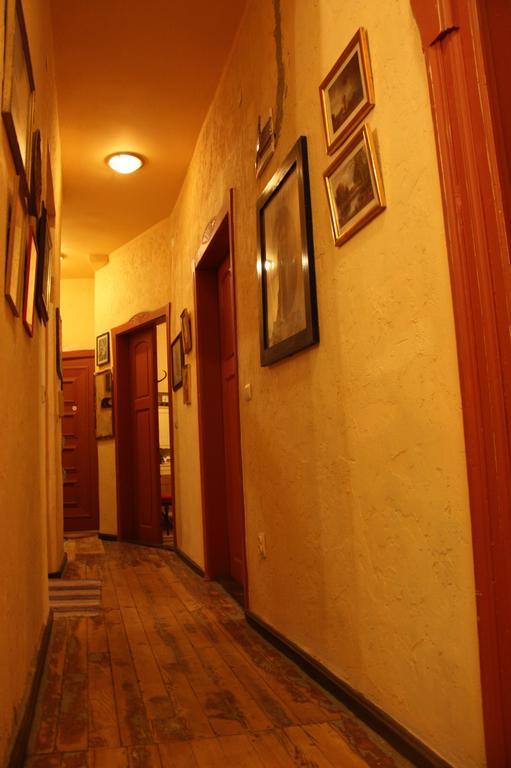 Guest House Malkia Inter เวลีคอเทอร์โนโว ภายนอก รูปภาพ